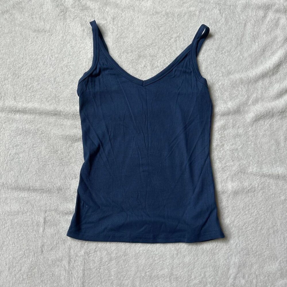 Navy blue ribbed v neck tank top women’s medium like new